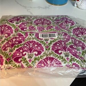 VERA BRADLEY New Travel Duffel in Retired pattern JULEP TULIP